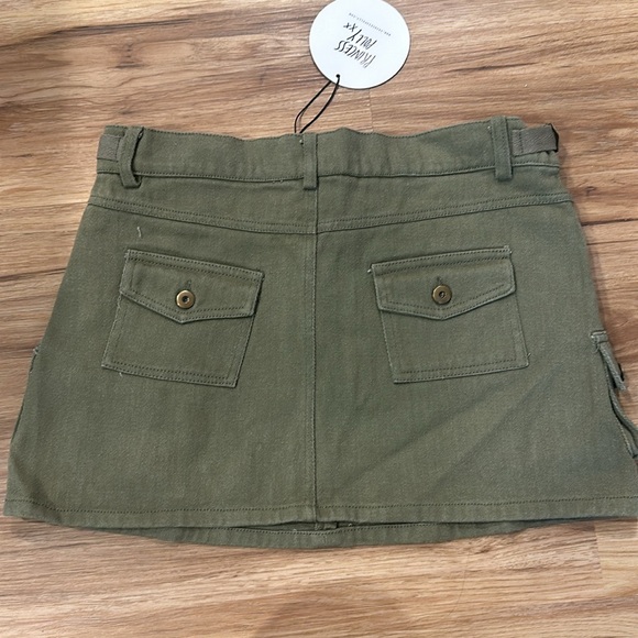 Princess Polly Peterson Cargo Mini Skirt in Khaki - Picture 2 of 2